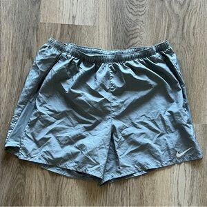 Nike Men’s Light Gray Athletic Shorts